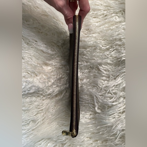 Louis Vuitton Monogram Etui Voyage PM Pouch - Picture 7 of 12